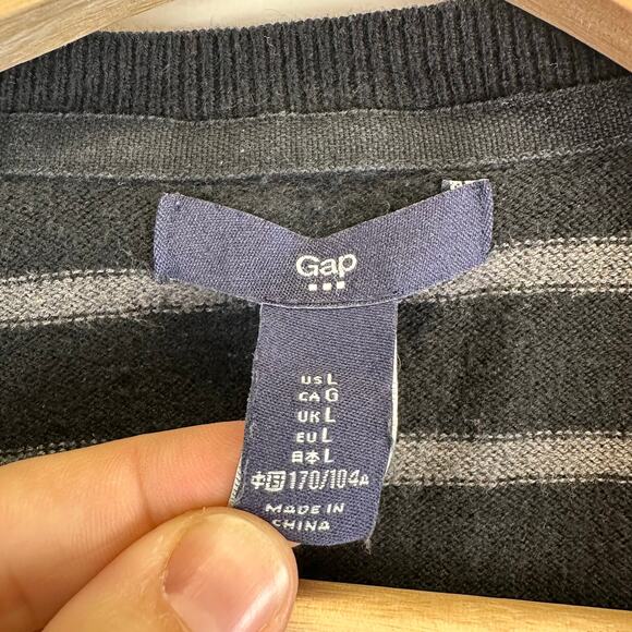 Gap Black and White Stripe V Neck Button Front Sweater Womens Size Large - Picture 15 of 16